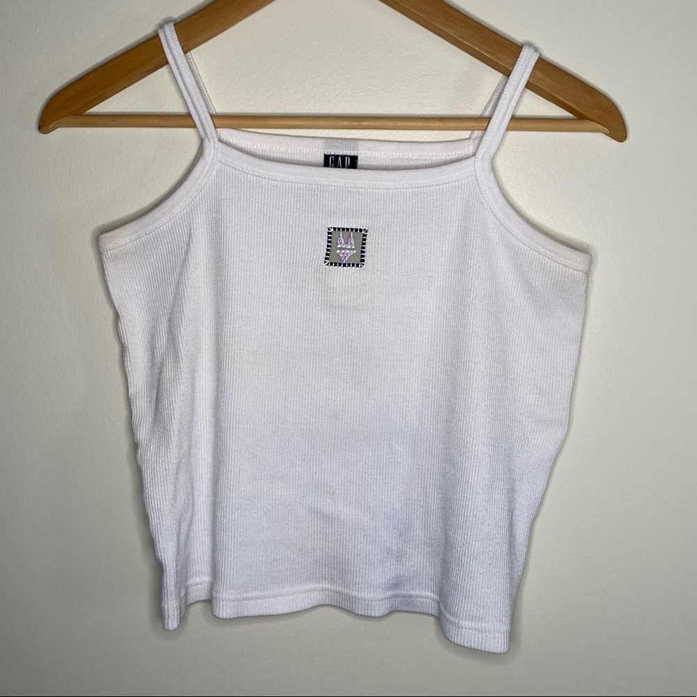 EARLY 2000 GAP WHITE CROP TOP W BIKINI DESIGN LOGO